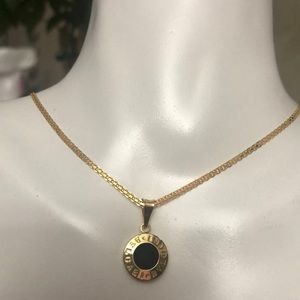 18K Saudi Necklace with Black Onyx Pendant